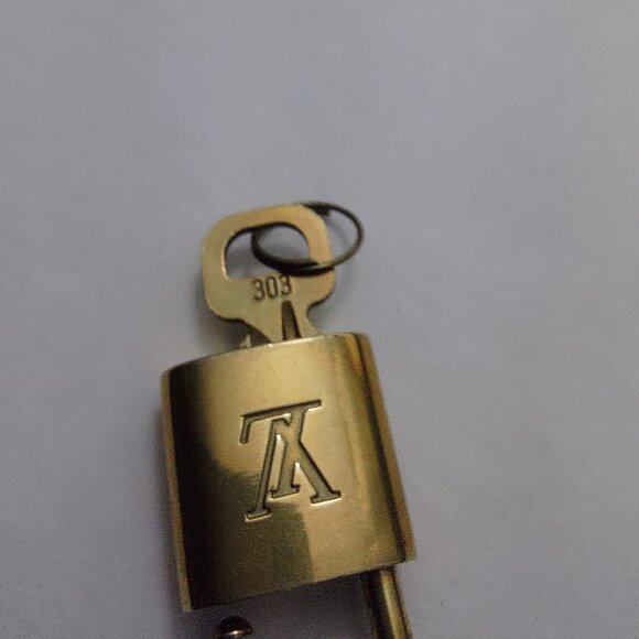 LV LOCK #303 - Picture 1 of 4
